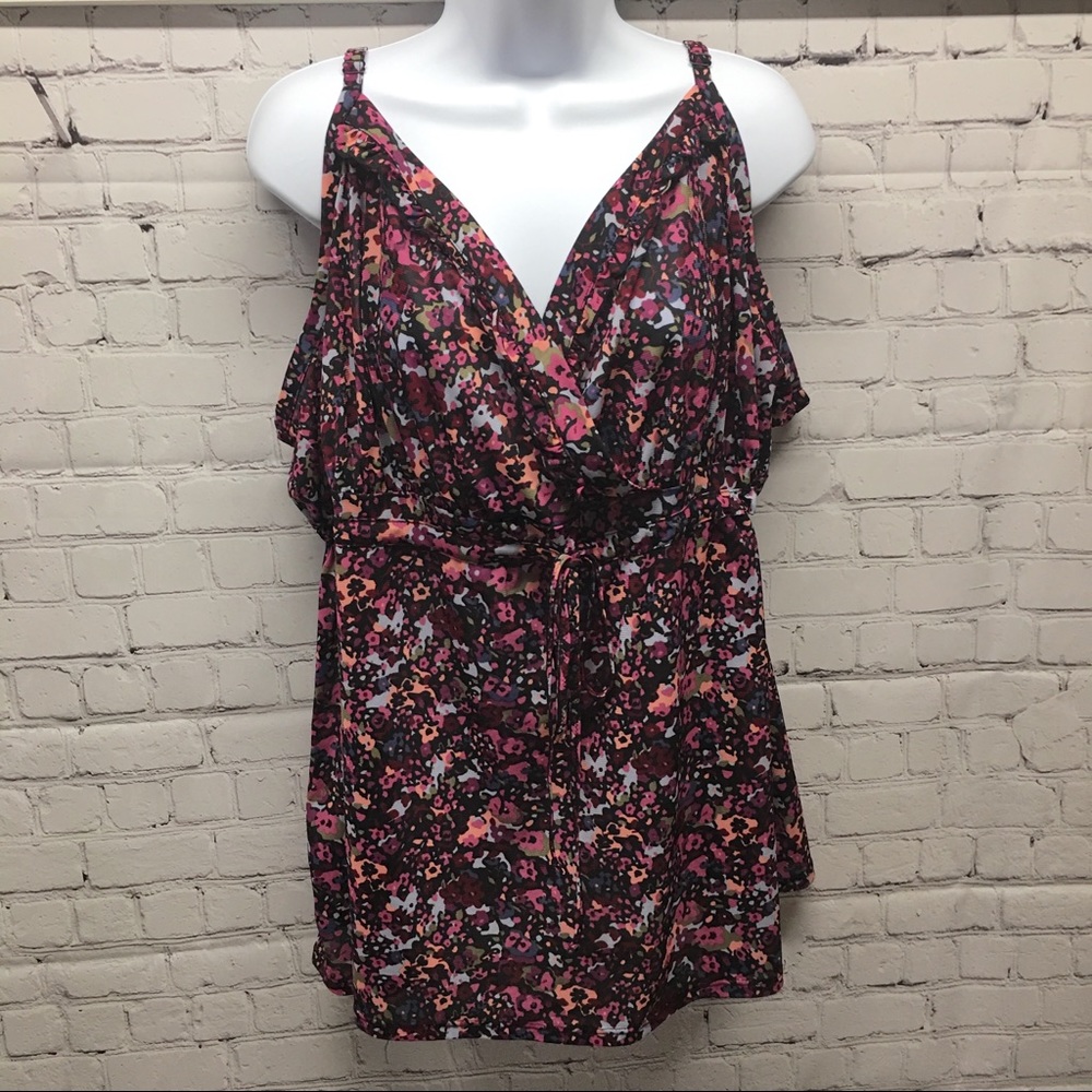 ⚡️Flash Sale⚡️ Avenue Cami Blouse